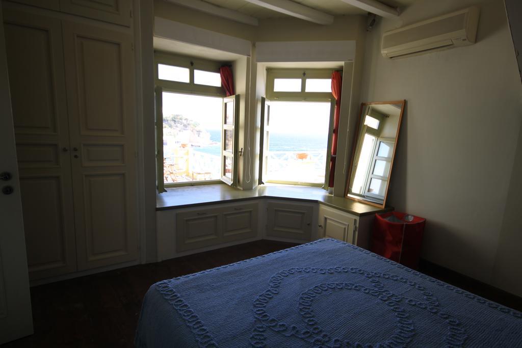 Apollonos Seafront Apartment Ermoupoli Ngoại thất bức ảnh